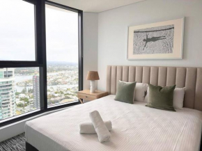 Lovely beachfront 2b apt in the heart of surfers